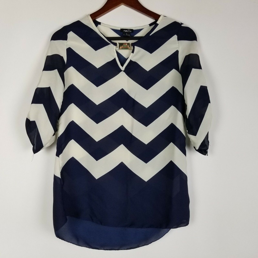 Rue21 Women's Top Size S Blue and Cream Chevron‎ Print Sheer High Low Keyhole